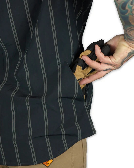 OFF THE GRID DARYLL SS SHIRT - VINTAGE BLACK