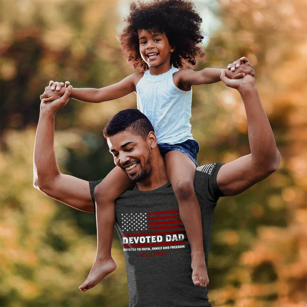 HOLD FAST Devoted Dad Flag Men's T-Shirt